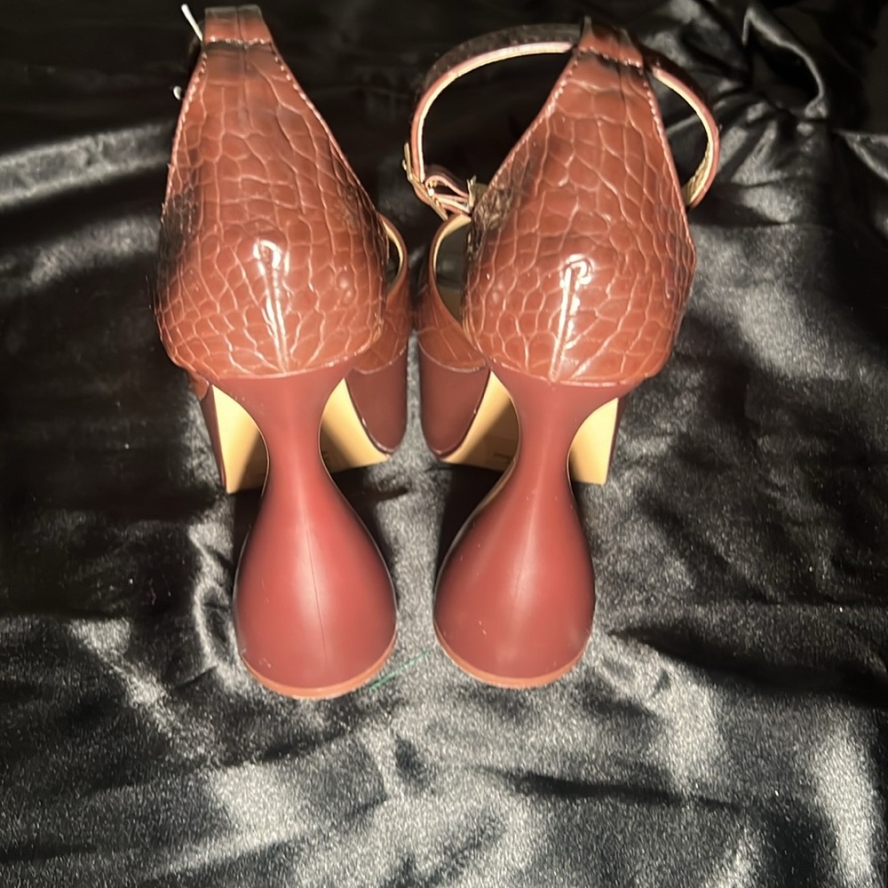 Peep Toe Platform Statement Croc Print Heels - image 6